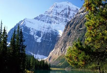 爱游戏大厅-英超王座争夺战！利物浦VS曼城战术手册曝光，克洛普瓜迪奥拉的致命底牌