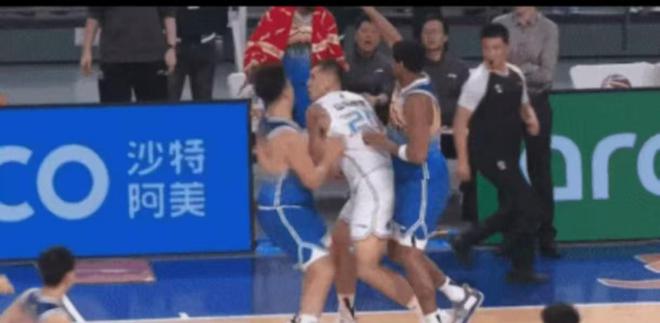关键时刻！我队突破困境，实现胜场