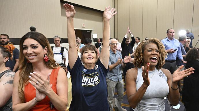 西班牙国家女子足球队在比赛中取得压倒性胜利