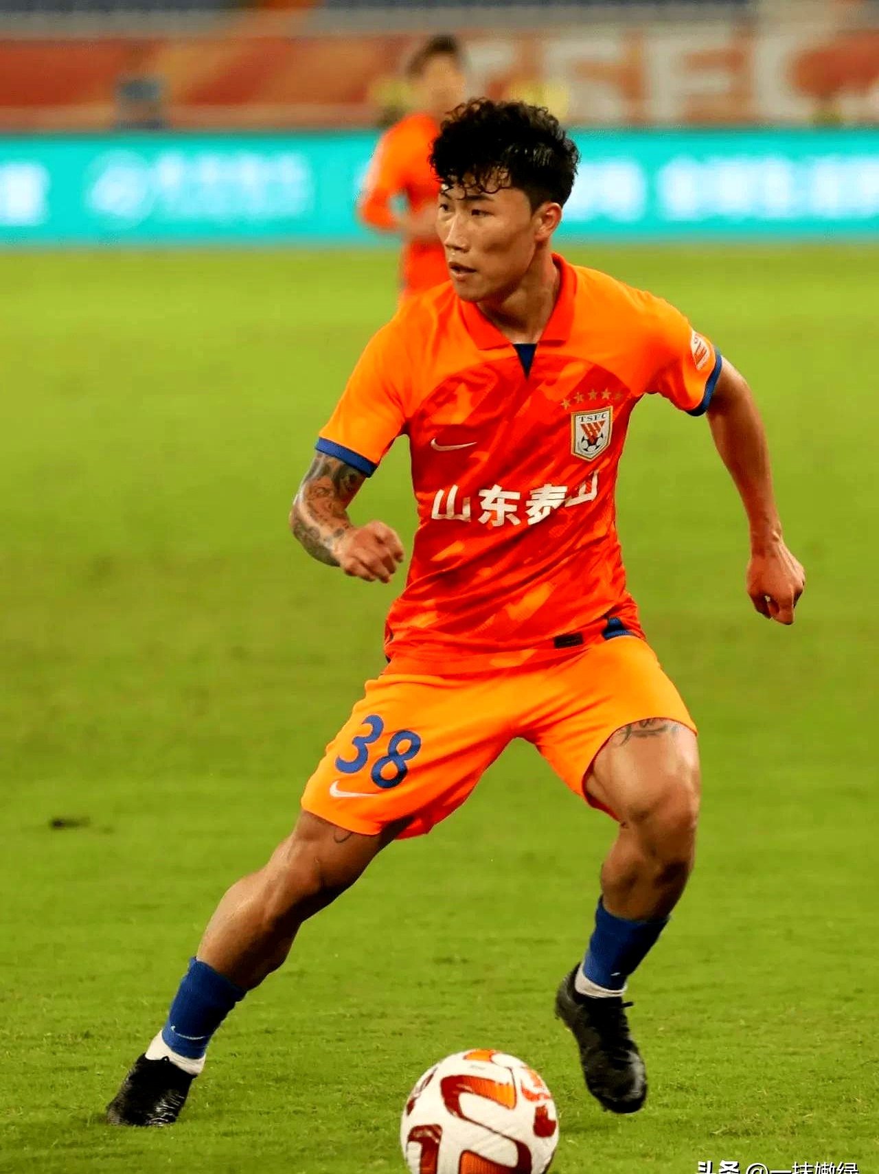 爱游戏体育-大连一方主场战胜河南煤矿获胜