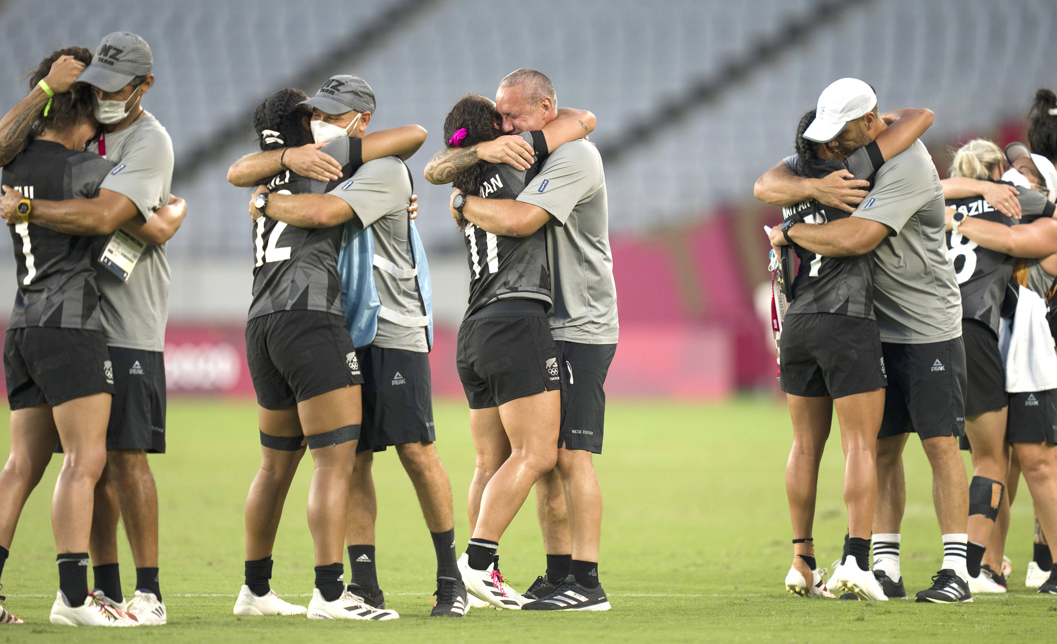 爱游戏娱乐-意大利柔道选手出奇制胜，夺冠成功