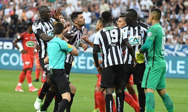 爱游戏娱乐-圣埃蒂安渴望客场一胜，挑战波尔多