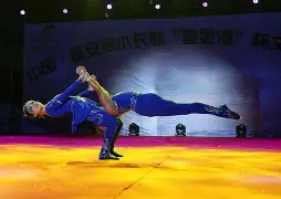 极限对抗再掀波澜,技惊四座 极限对抗再掀波澜,技惊四座