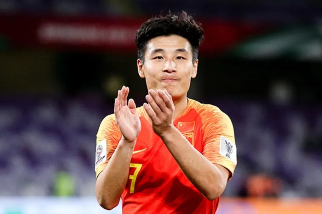 足球明星的飒爽英姿在中国足球联赛中展现 足球明星的飒爽英姿在中国足球联赛中展现