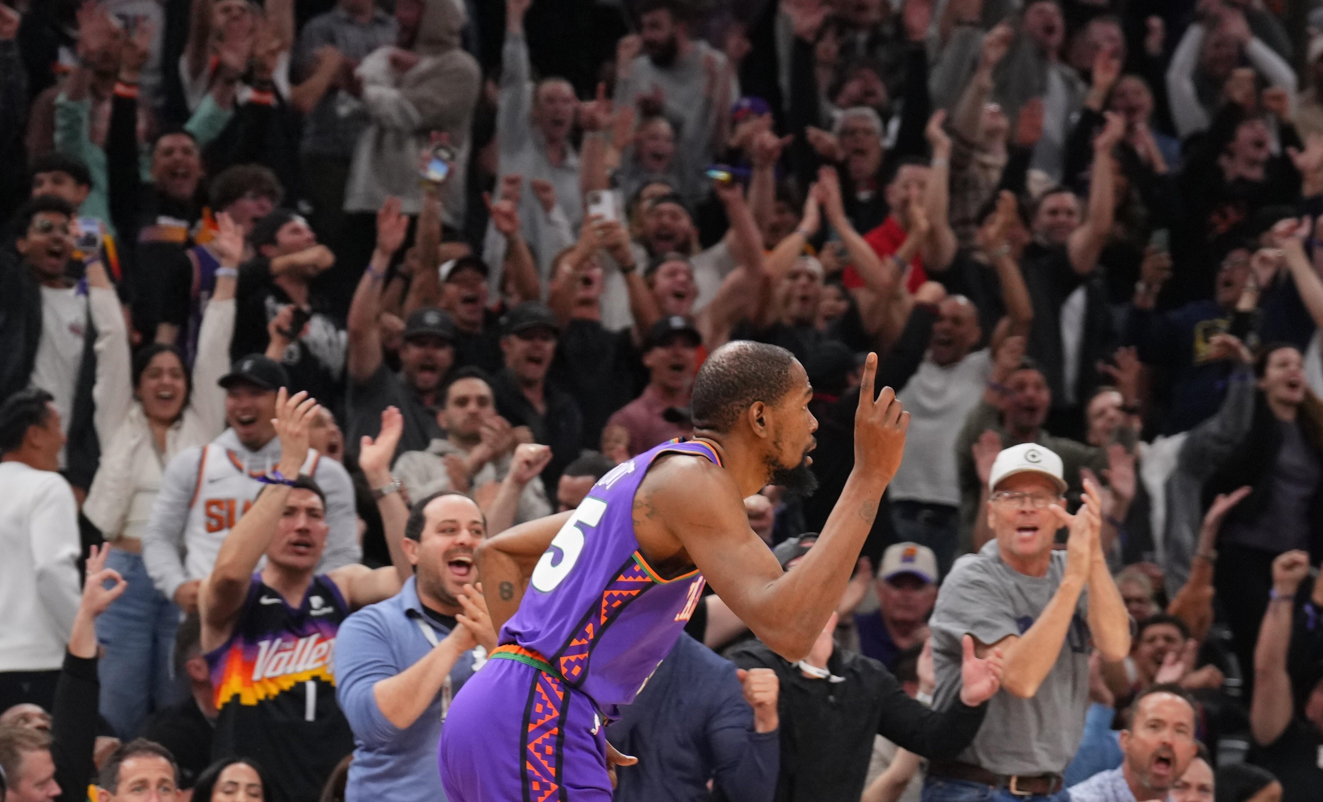 杜兰特下场爵士追溯角砘地选得火箭,拿破仑五连胜 杜兰特下场爵士追溯角砘地选得火箭,拿破仑五连胜