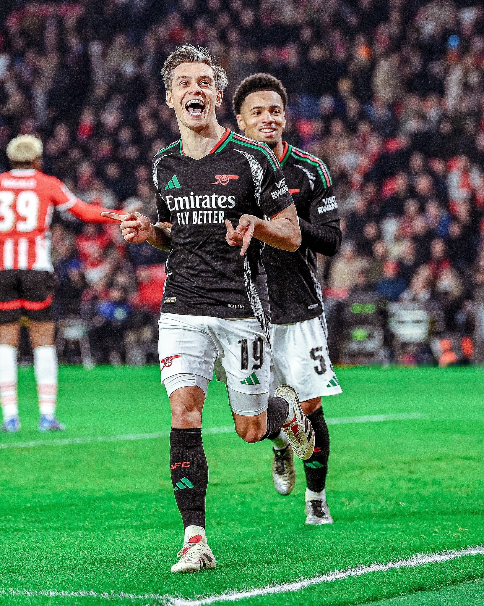 阿森纳遭遇一波连败,遗憾出局 阿森纳遭遇一波连败,遗憾出局