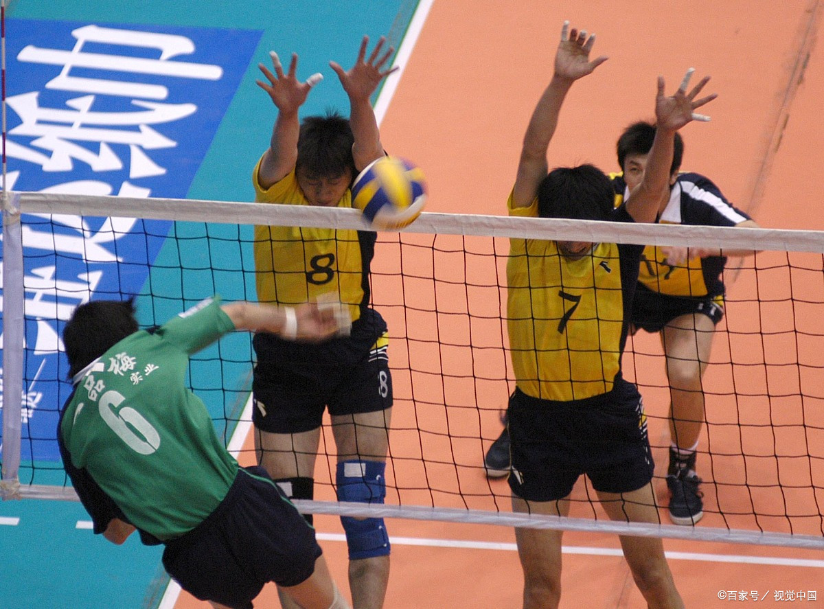爱游戏tv-印尼女排队员们团结拼搏获胜