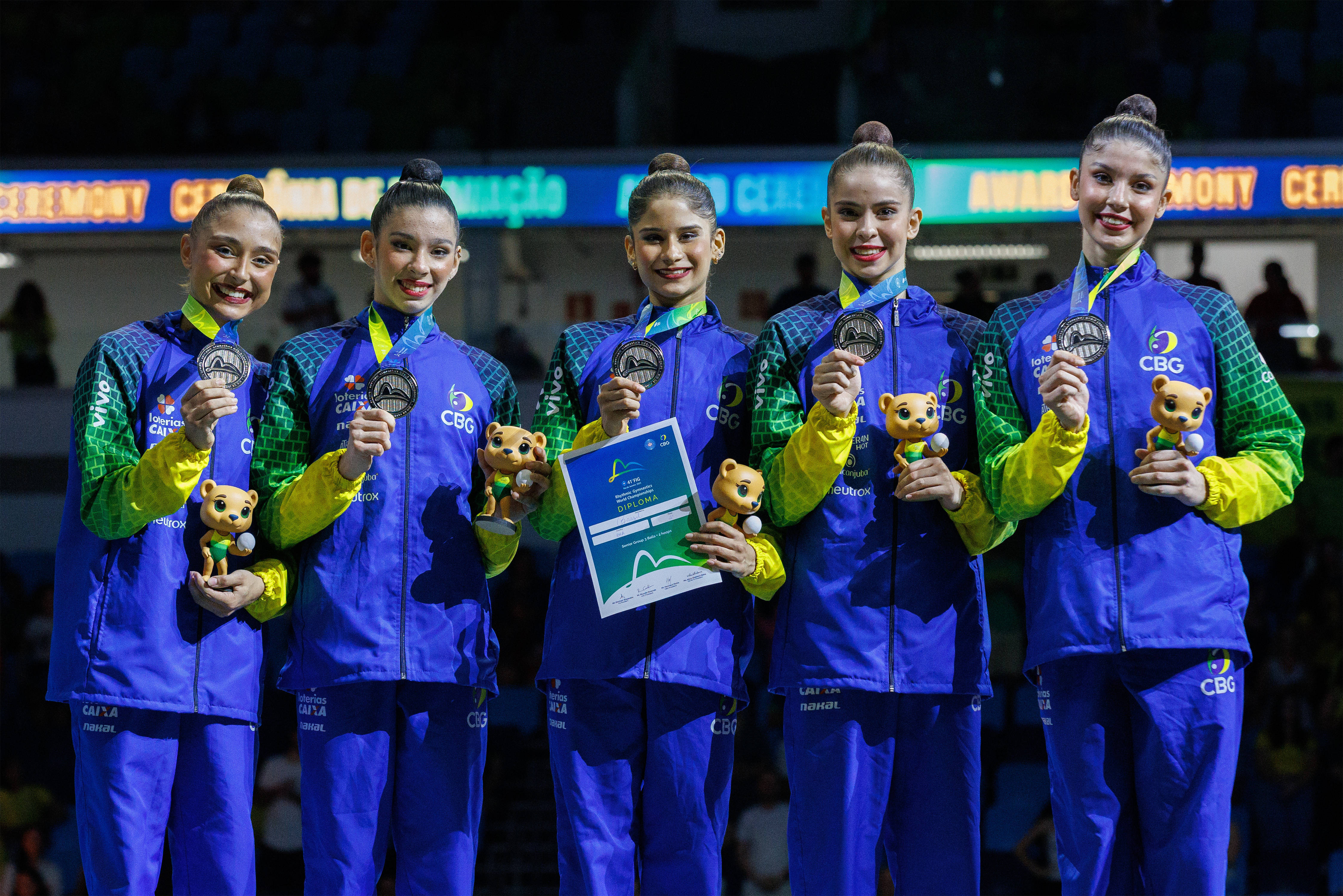 巴西体操选手表现抢眼,助力球队胜出 巴西体操选手表现抢眼,助力球队胜出