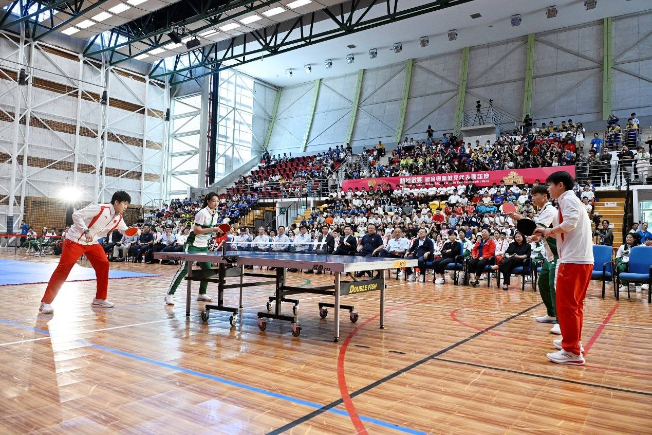 爱游戏大厅-关于体育精神传承，竞技场上看见真情的信息