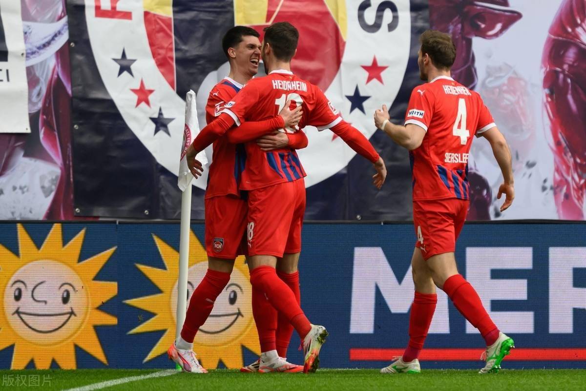 爱游戏-莱比锡红牛球队备战训练有模有样，迎接挑战的简单介绍