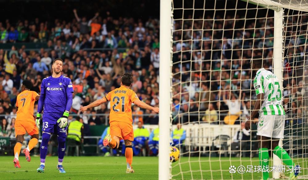 爱游戏官方-皇马3-1击败毕尔巴鄂，继续领跑西甲积分榜