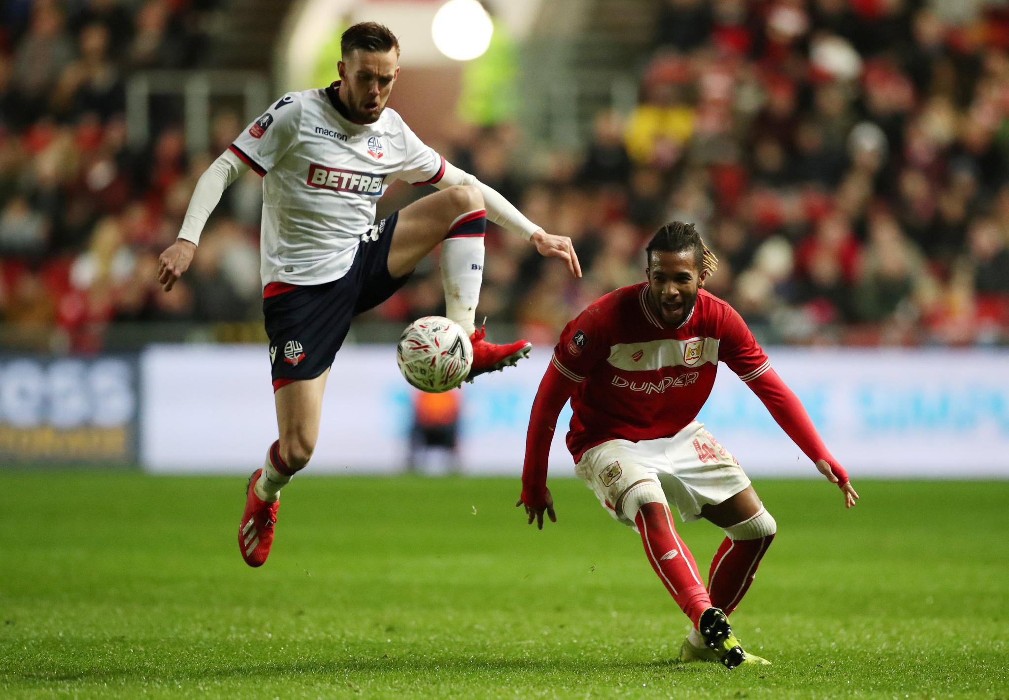 欧洲杯：英格兰成功晋级四强，克罗地亚遗憾出局的简单介绍