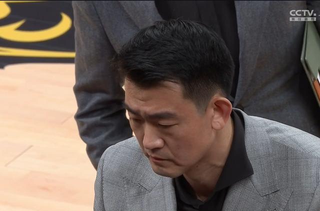 战胜强敌，巨人队豪取连胜，冲刺冠军