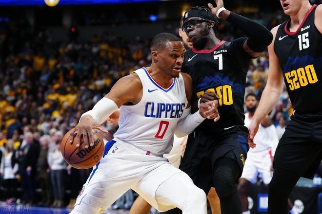 爱游戏tv-福建队逆转快船，克莱扛起全队